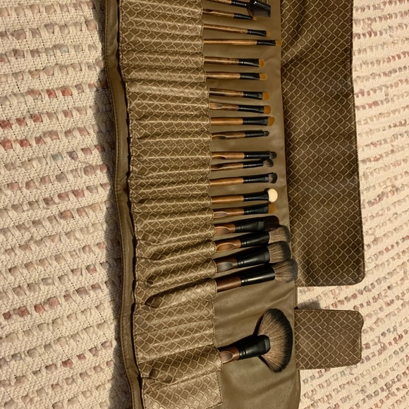Makeup Brush Set - Picture 1 of 4